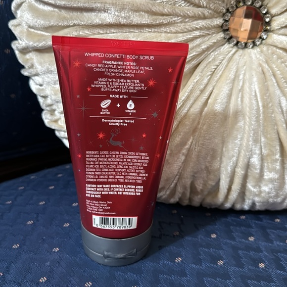 BATH & BODY WORKS SET. . . WINTER CANDY APPLE SCENT - Picture 6 of 6